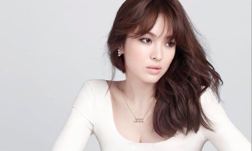 Việc Song Hye Kyo khai thiếu tổng cộng hơn 2,5 tỷ won (khoảng 52 tỷ đồng) tiền thuế trong vòng 3 năm (2009 - 2012) đã khiến các fan bất ngờ. Sự việc khiến hình ảnh của Song Hye Kyo bị ảnh hưởng không nhỏ.